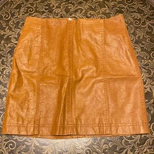 Vegan leather mini skirt, size 4